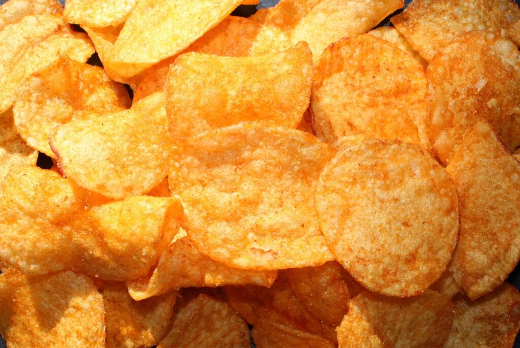 crisps, potato chips, unhealthy-448746.jpg