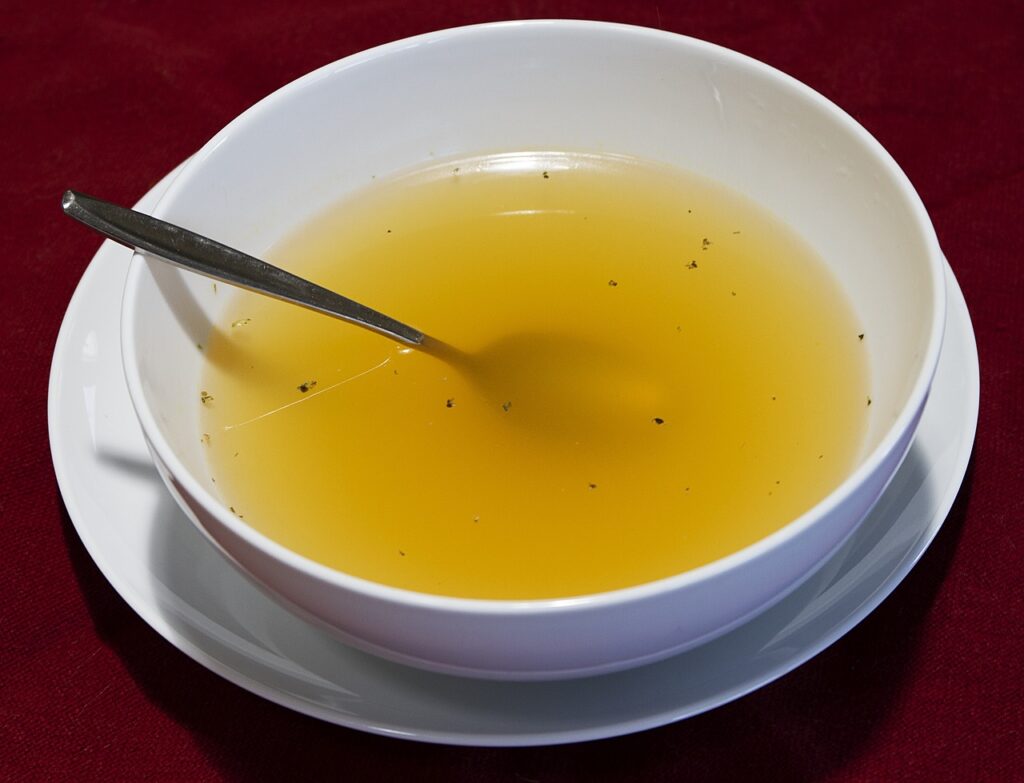 chicken broth, soup, bowl of soup-1623462.jpg